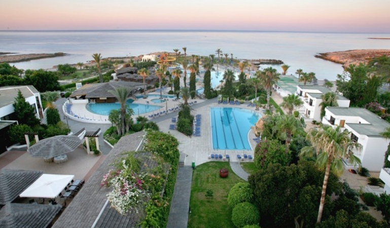 Adams Beach*****